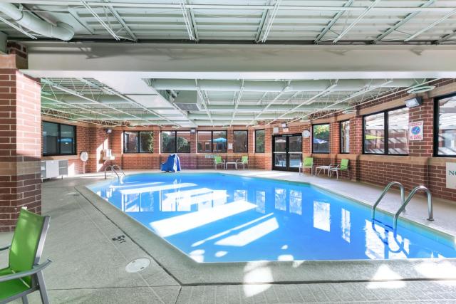 Holiday Inn Express Naperville by IHG