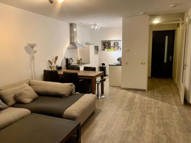 Long Term Rental - Beautiful Apt City center Free Parking