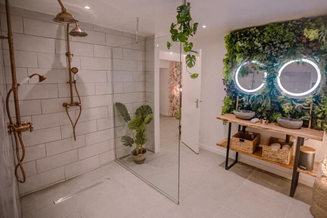 Suite romantique avec Jacuzzi - Hypercentre, Comédie
