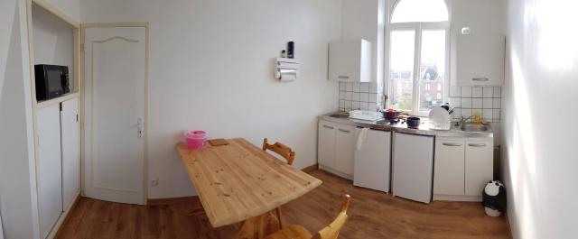 Le petit Château Avesnois - studio pour 1 personne - Cuisine Partagée