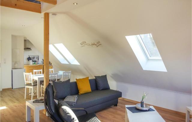 2 Bedroom Awesome Apartment In Loxstedt