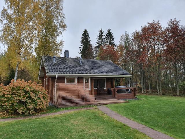 Peaceful log cabin in the country