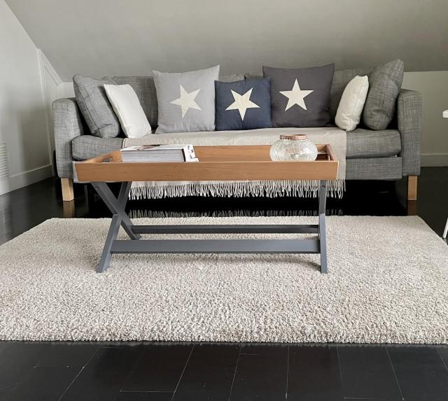 Stylish loft apartment moments from beach by Whitstable-Holidays, Bowline