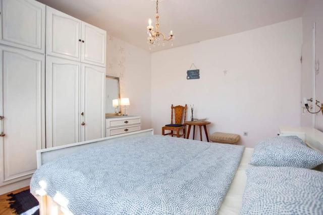 Leylandia Holiday house