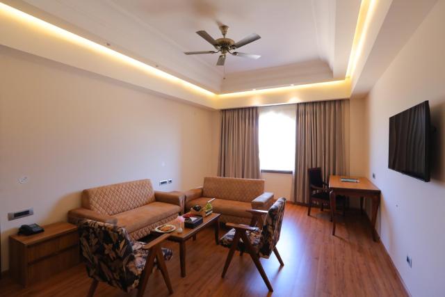 Regenta City Vilas Palace Ambala