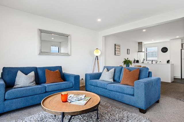 Central City 2BR Apartment Balcony & Parking