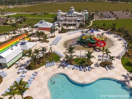 Wilmington Loop 6 Br Luxury Villa with Pool and Spa