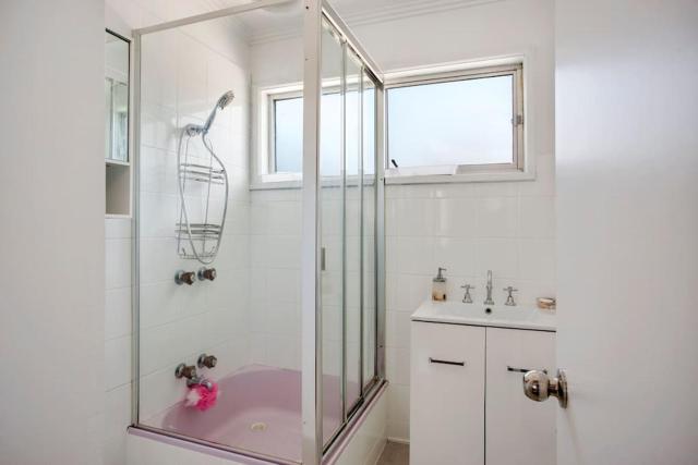 Beach Days Family Escape, Dromana