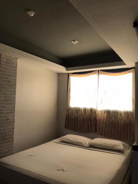 Rod Fai Fah Apartment