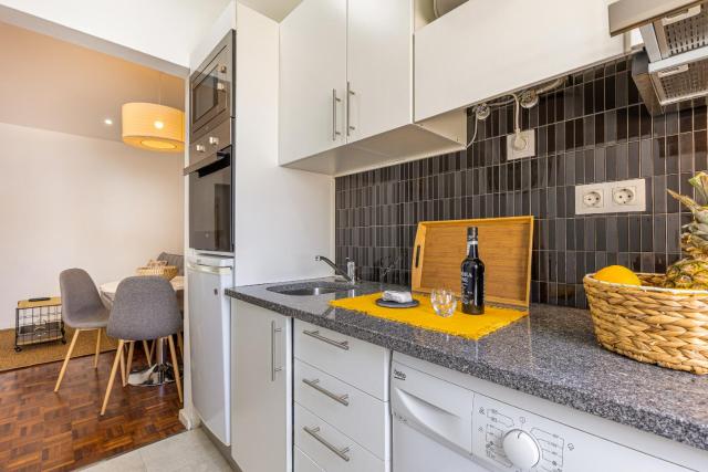 Flat with Balcony at Downtown by Farmers Market