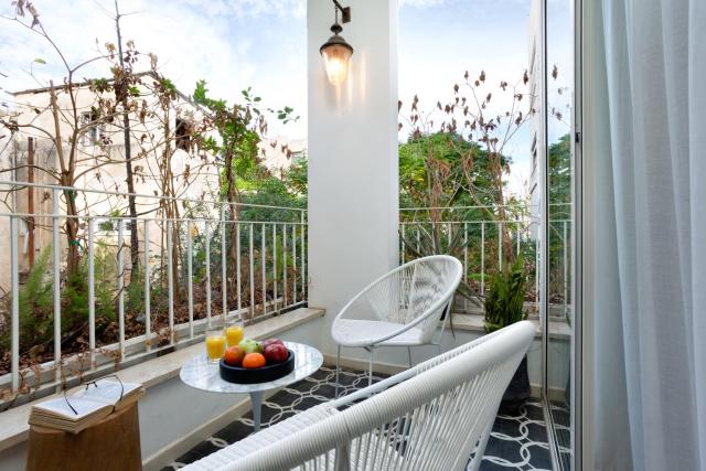 Contemporary 3BR in Shenkin by HolyGuest