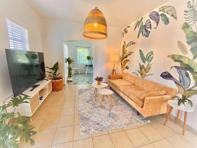 Tropical Charm Little Havana Calle Ocho 2