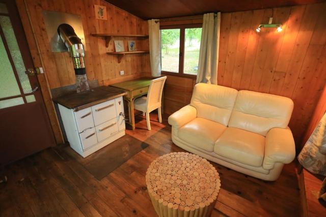 Cabane au cœur de la forêt des Landes de Gascogne