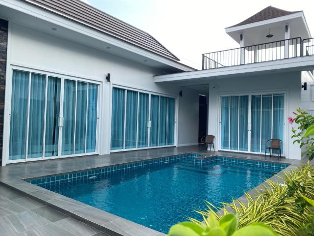 Aranya pool villa