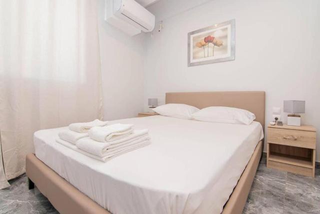 COMFY Flat, Athens city center