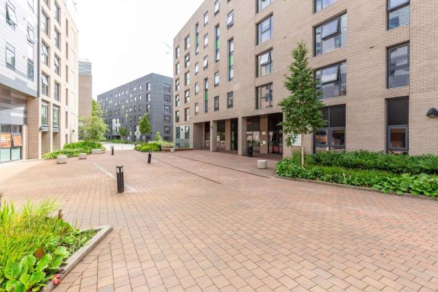 Ensuite Bedrooms with Shared Kitchen and Studios at Marshall Court in Newcastle