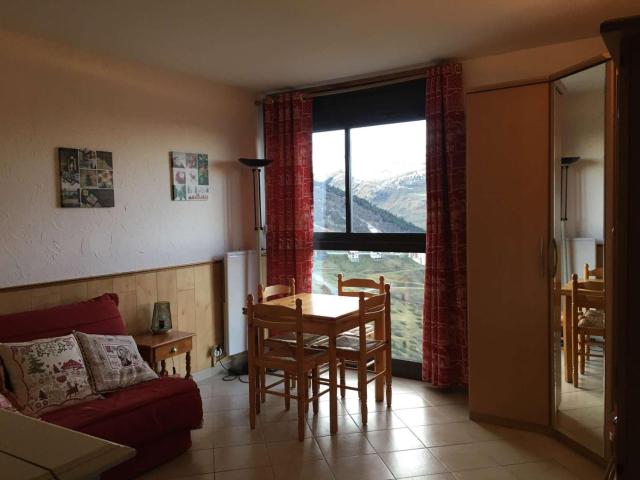 STUDIO SUR PISTES direct face rassemblement écoles de skis classé 3 Etoiles 4 Couchages COSY