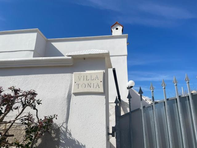 Villa Tonia