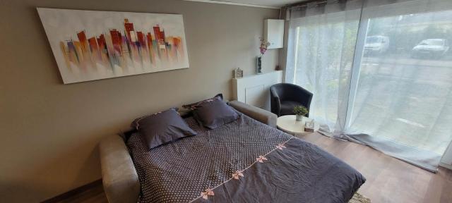 Studio chaleureux avec parking et recharge VE privés