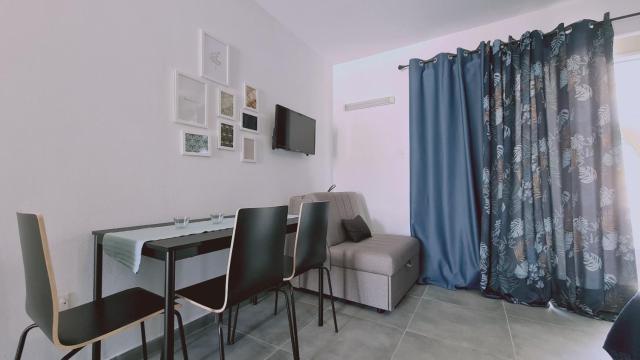 Nissi avenue 64 Studio 2 - Luxcyservices
