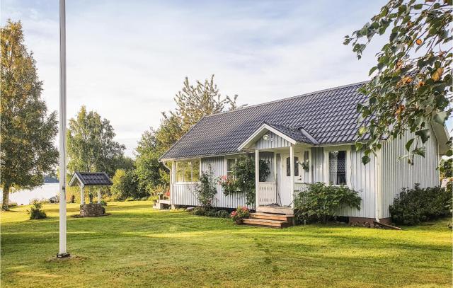 Atemberaubendes Haus In Ljung Mit Küche