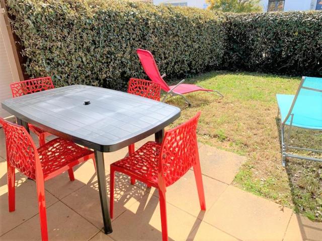 Maison de vacances près plage et commerces avec jardinet, parking privé et équipements complets - FR-1-22-165