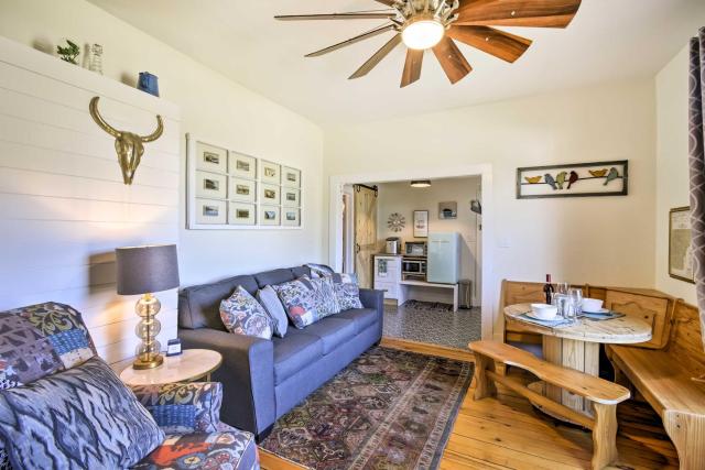 Walk to Dtwn Shops & Eats: Sturgeon Bay Retreat