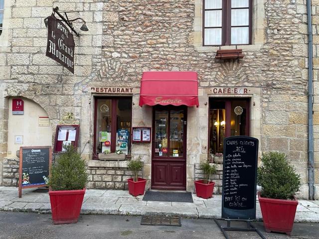 Hôtel restaurant le Grand Monarque Donzy