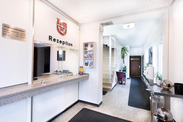 Firzlaff's Hotel