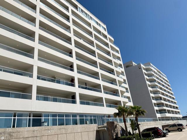 La Jolla Excellence, Exclusive Front Beach!