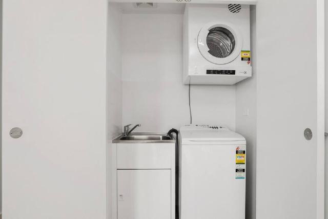 Stunning one bedroom St Leonards ATC010806
