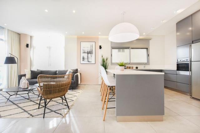 Modern 3-BR near Beach Club by HolyGuest
