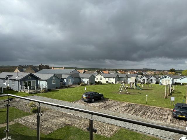Echo Beach - Sleeps 12 - Part of the The Bay Filey Holiday Village with pool, gym and direct beach access, pub, restaurant, tennis and meadows walks