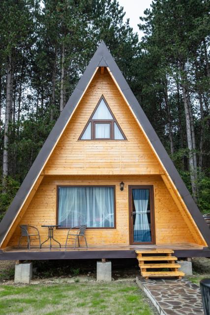 Catunul din Podei A-Frame