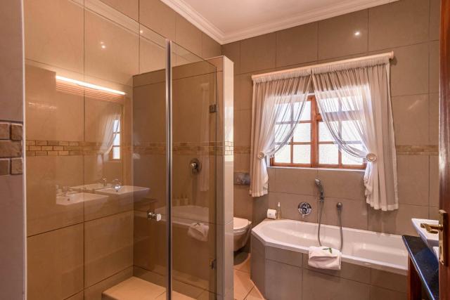 Mooiplaas Guesthouse