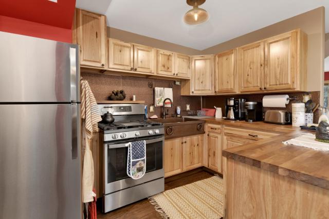 Emma's Cottage Retreat w/ Foosball + Game Console