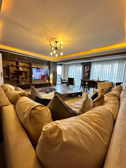 Akhome - Luxury dublex apartment