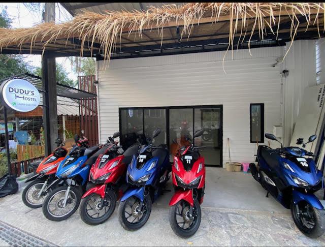 DUDU'S HOSTEL