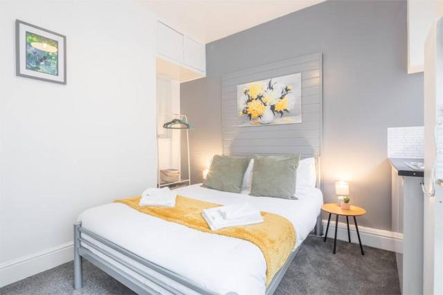 Cambridge Home Suite 2
