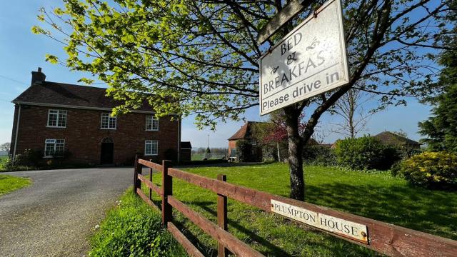 Plumpton House