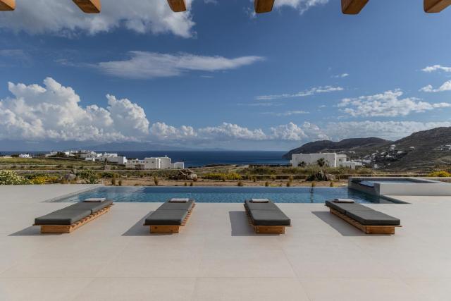 Villa Stephanie with heated pool, by Red Windmill Villas