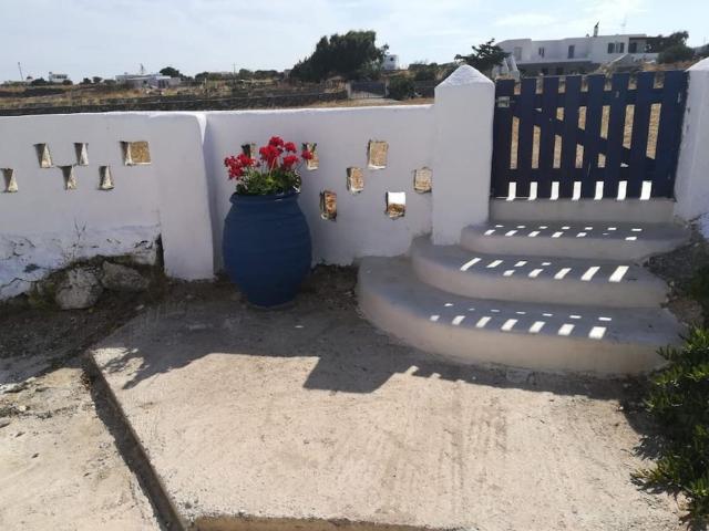 Traditional Mykonos Retreat House