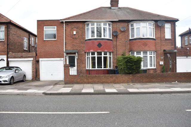 Large Comfortable Home - Newcastle