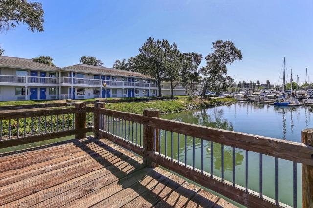 Motel 6-Oakland, CA - Embarcadero