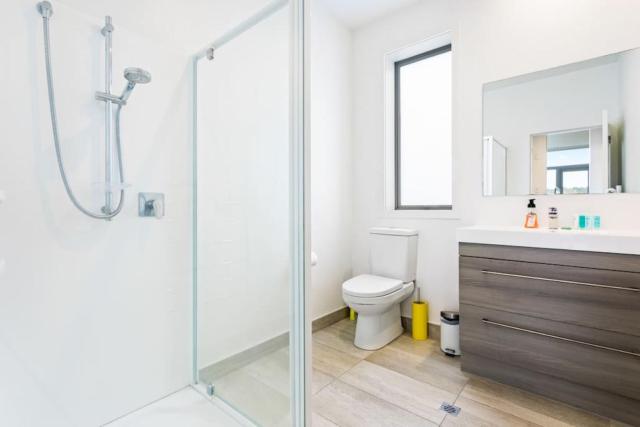 The Perfect Pad on the Shore seconds to Stadium