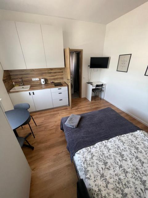 29 Airport Apartment