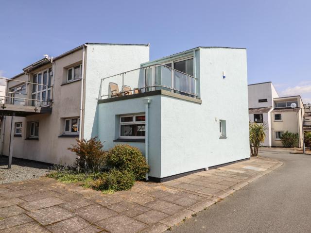 1 South Snowdon Wharf