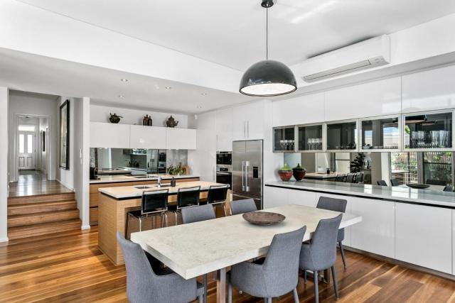 Mosman Park Luxury Family Home with Pool & Alfresco Dining