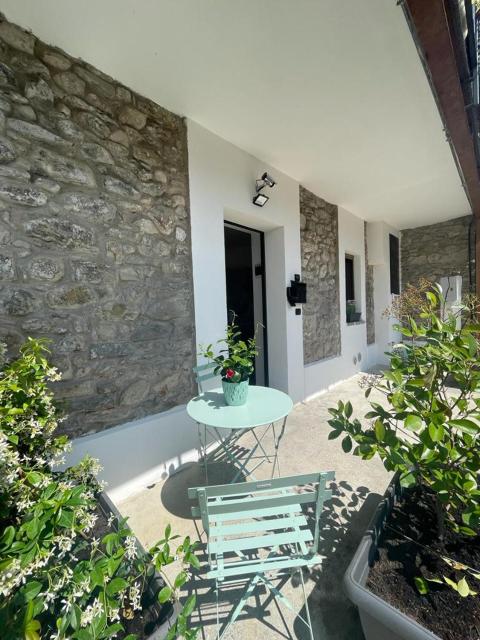 La casa sotto le cascate Lago Maggiore - IXIHOME