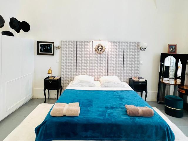 Courbet's bachelor pad